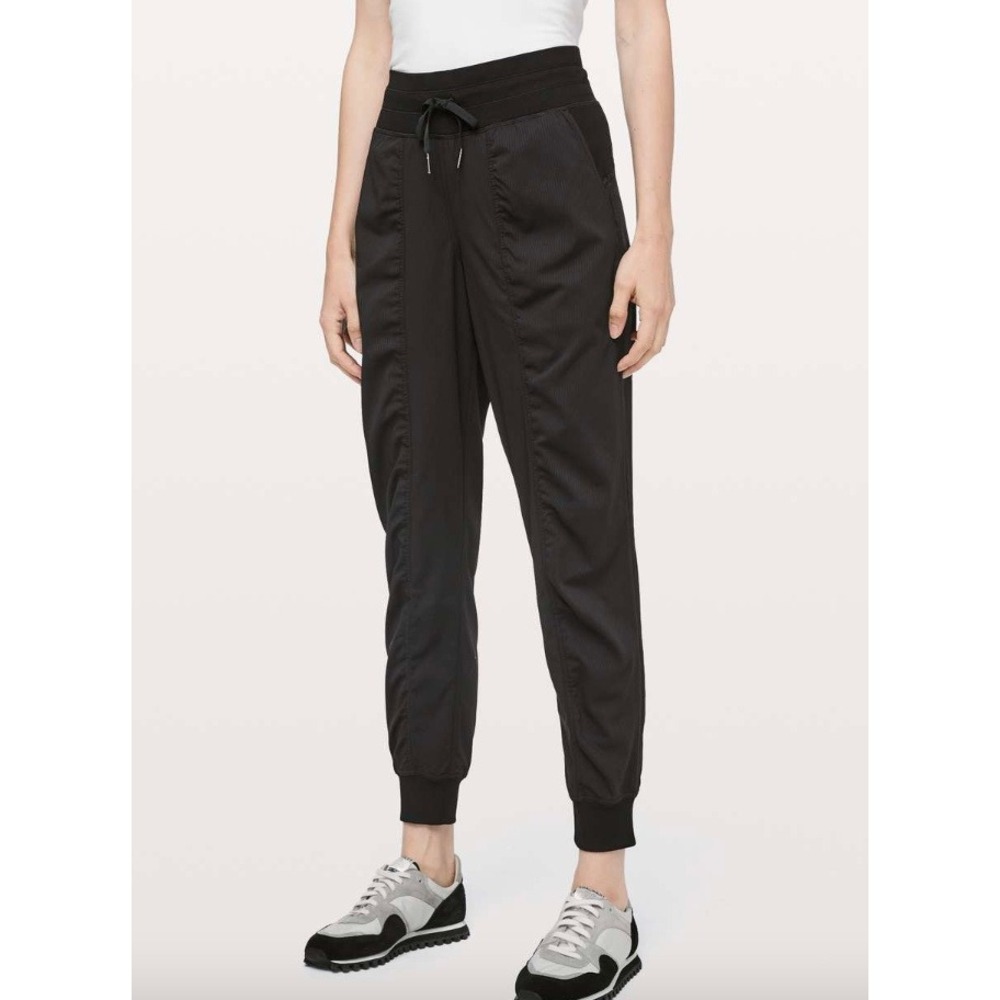 Lululemon Womens Dance Studio Jogger 10 Black Travel Lightweight Swift Fabric